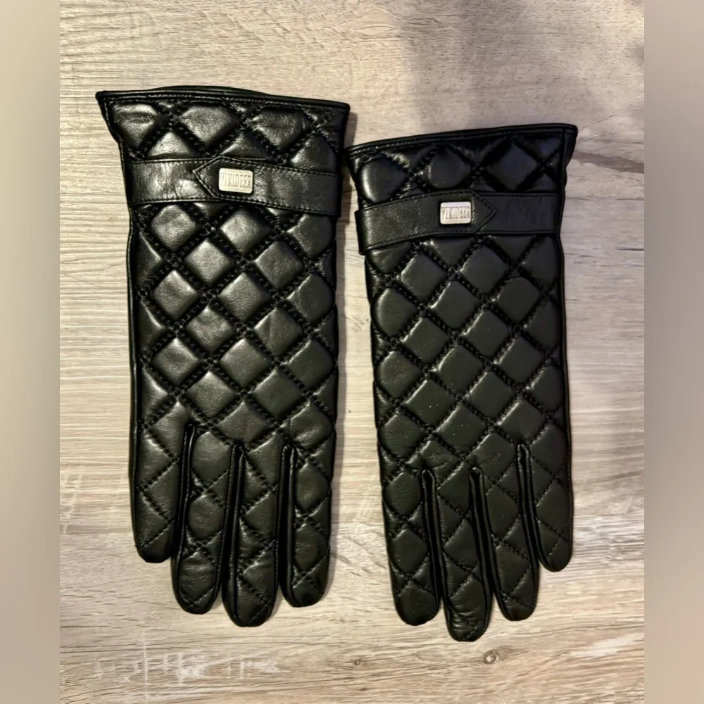 New. VIKIDEER Women's Winter Leather Black Gloves, Size S. Warm Wool